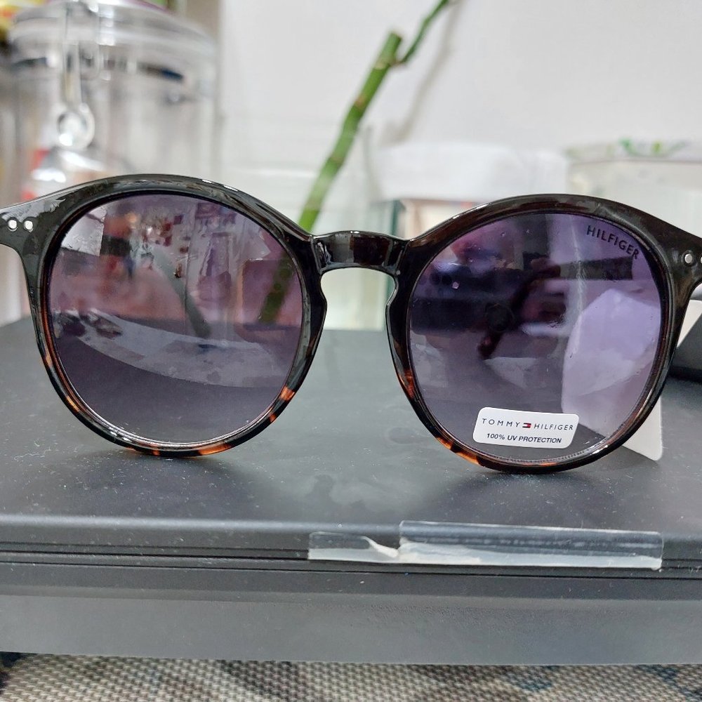 Tommy Hilfiger Sunglasses OL453  H Stickie Intact Stylish Chic Summer Shades